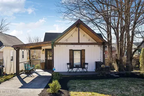 1812 Hoitt Ave, Knoxville, TN 37917