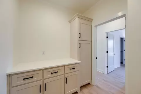 Entry Way - 10 Henkle Dr, Loretto, TN 38469 photo 1 of 1