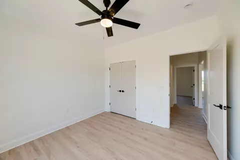 Bedroom - 10 Henkle Dr, Loretto, TN 38469 photo 3 of 5