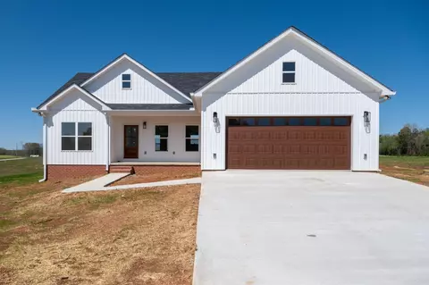 10 Henkle Dr, Loretto, TN 38469