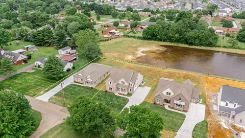 504 Gresham Ln, Murfreesboro, TN 37129 photo 2