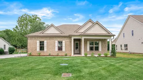 504 Gresham Ln, Murfreesboro, TN 37129