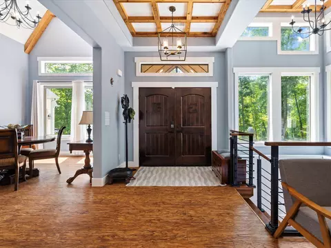 Entry Way - 1288 Rogues Fork Rd, Bethpage, TN 37022 photo 2 of 7