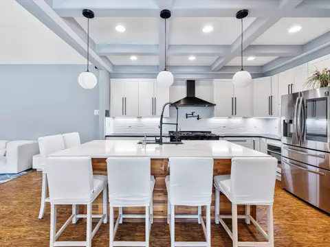 Kitchen - 1288 Rogues Fork Rd, Bethpage, TN 37022 photo 5 of 12