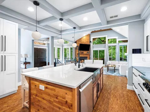 Kitchen - 1288 Rogues Fork Rd, Bethpage, TN 37022 photo 3 of 12