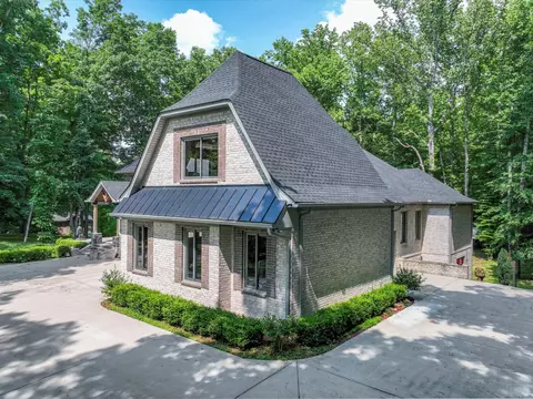 Exterior - 1288 Rogues Fork Rd, Bethpage, TN 37022 photo 17 of 20