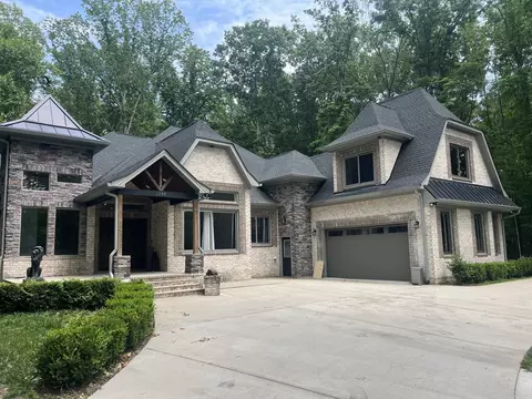 Exterior - 1288 Rogues Fork Rd, Bethpage, TN 37022 photo 2 of 20
