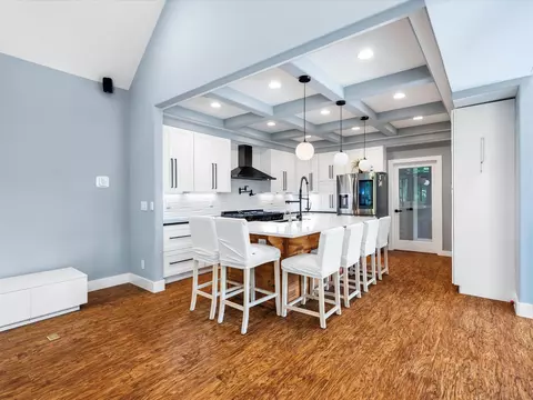 Kitchen - 1288 Rogues Fork Rd, Bethpage, TN 37022 photo 2 of 12