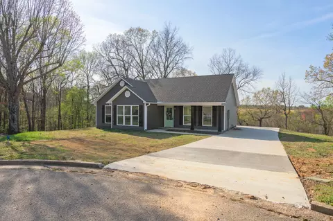 16 Chaseland Cv, Lexington, TN 38351