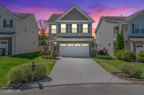10707 Grantham Ln, Knoxville, TN 37932