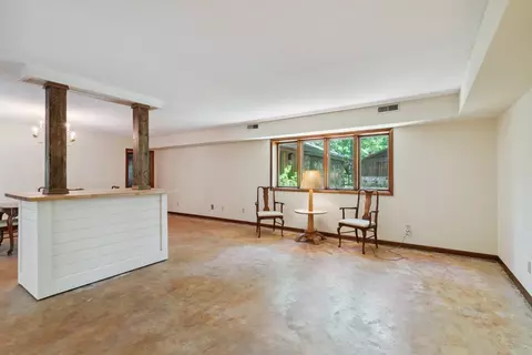 Living - 481 Winding Path, Winchester, TN 37398 photo 3 of 7
