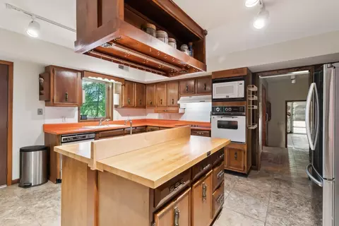 Kitchen - 481 Winding Path, Winchester, TN 37398 photo 1 of 3