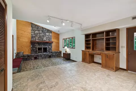 Living - 481 Winding Path, Winchester, TN 37398 photo 7 of 7