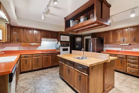 Kitchen - 481 Winding Path, Winchester, TN 37398 photo 2 of 3