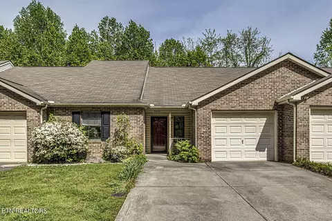 8666 Denmark St, Knoxville, TN 37931