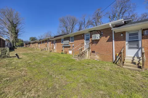 Exterior - 123 S Sam Davis Ave, Pulaski, TN 38478 photo 6 of 11