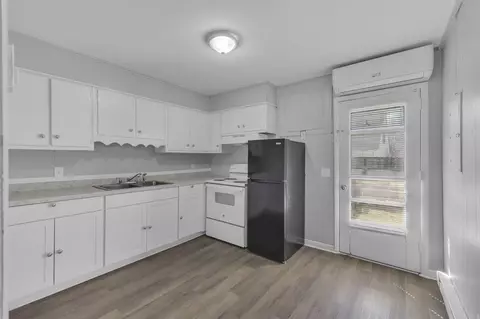 Kitchen - 123 S Sam Davis Ave, Pulaski, TN 38478 photo 3 of 4