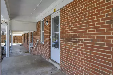 Exterior - 123 S Sam Davis Ave, Pulaski, TN 38478 photo 5 of 11