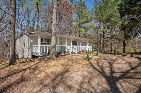 201 Welker Rd, Cedar Hill, TN 37032