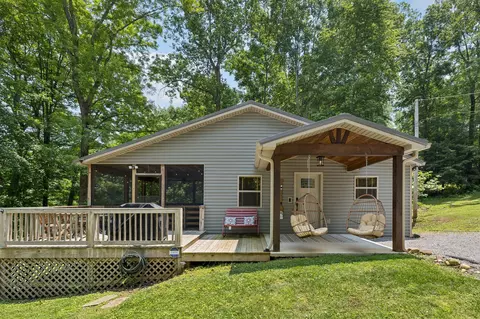 160 Dogwood Pl, Smithville, TN 37166