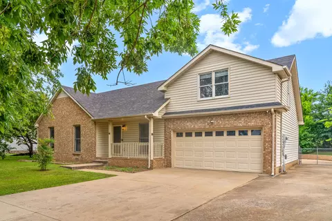 311 Harold Dr, Clarksville, TN 37040