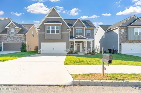 2935 Cardiff Castle Ln, Knoxville, TN 37931