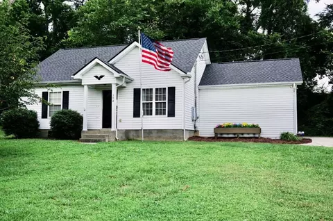 304 Crescent Ave, Smyrna, TN 37167