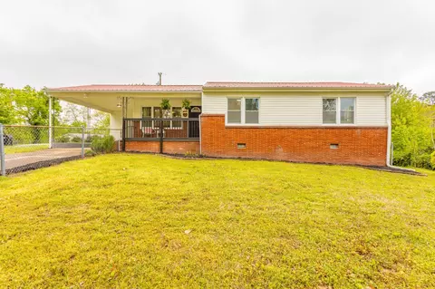 23 Park Dr, Rossville, GA 30741