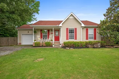 114 Silver Leaf Cir, Dickson, TN 37055