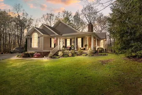 2366 Little Bend Rd, Signal Mountain, TN 37377