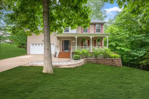 545 Lauren Park Dr, Burns, TN 37029