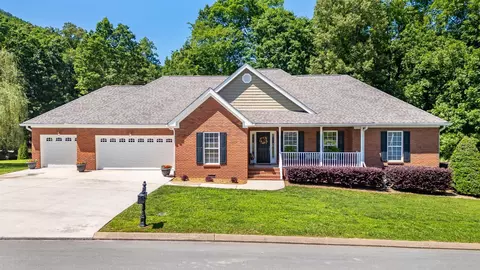 8272 Madison Ave, Soddy Daisy, TN 37379