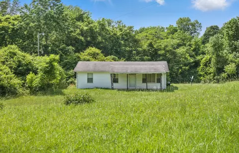 945 Buck Branch Rd, Charlotte, TN 37036