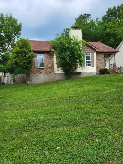 1524 Market Sq, Hermitage, TN 37076