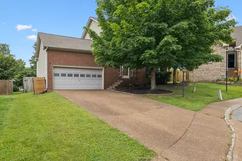 3453 Parkwood Ct, Hermitage, TN 37076