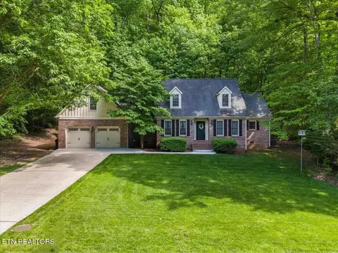 132 Baypath Dr, Oak Ridge, TN 37830