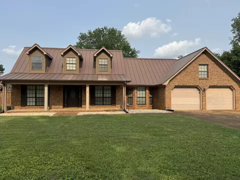 114 E Oak Hill Dr, Florence, AL 35633