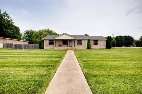110 Blackwood Dr, Summertown, TN 38483