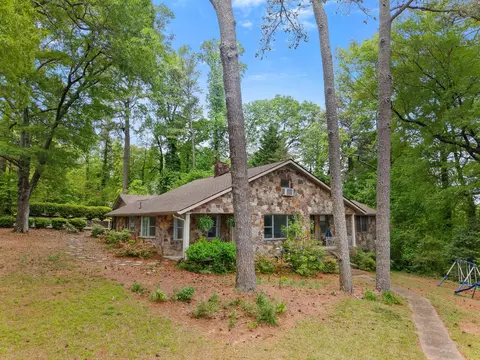 902 Hillcrest St, Dalton, GA 30720