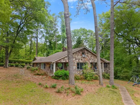 902 Hillcrest St, Dalton, GA 30720