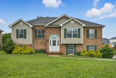 3529 Torrington Ln, Clarksville, TN 37042