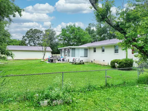 1077 Weeks Rd, Murfreesboro, TN 37127 photo 3