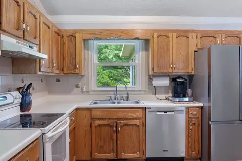 Kitchen - 4216 Pulaski Hwy, Culleoka, TN 38451 photo 1 of 3