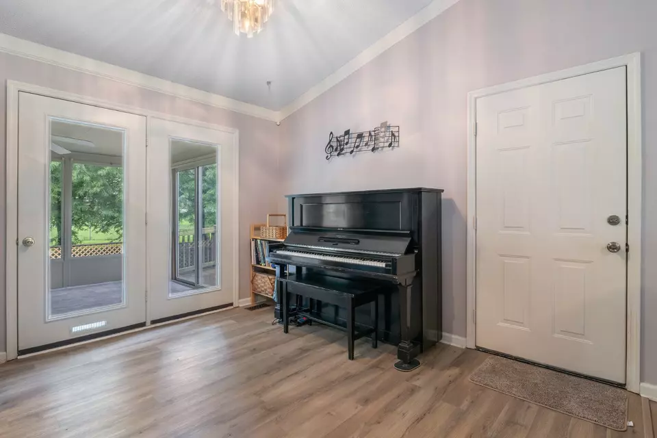 Entry Way - 4216 Pulaski Hwy, Culleoka, TN 38451 photo 2 of 3