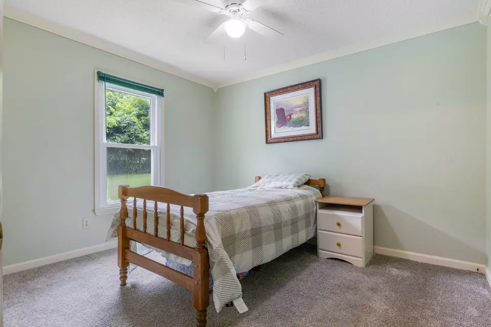 Bedroom - 4216 Pulaski Hwy, Culleoka, TN 38451 photo 7 of 9