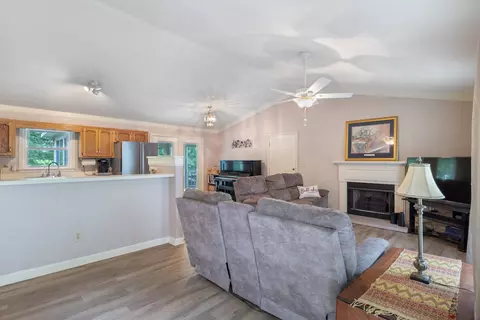 Entry Way - 4216 Pulaski Hwy, Culleoka, TN 38451 photo 1 of 3