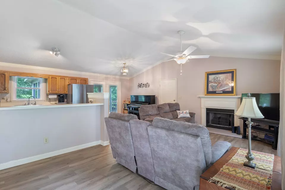 Entry Way - 4216 Pulaski Hwy, Culleoka, TN 38451 photo 1 of 3