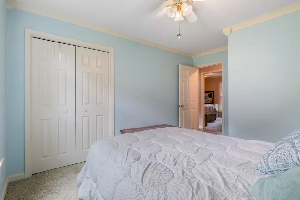 Bedroom - 4216 Pulaski Hwy, Culleoka, TN 38451 photo 4 of 9