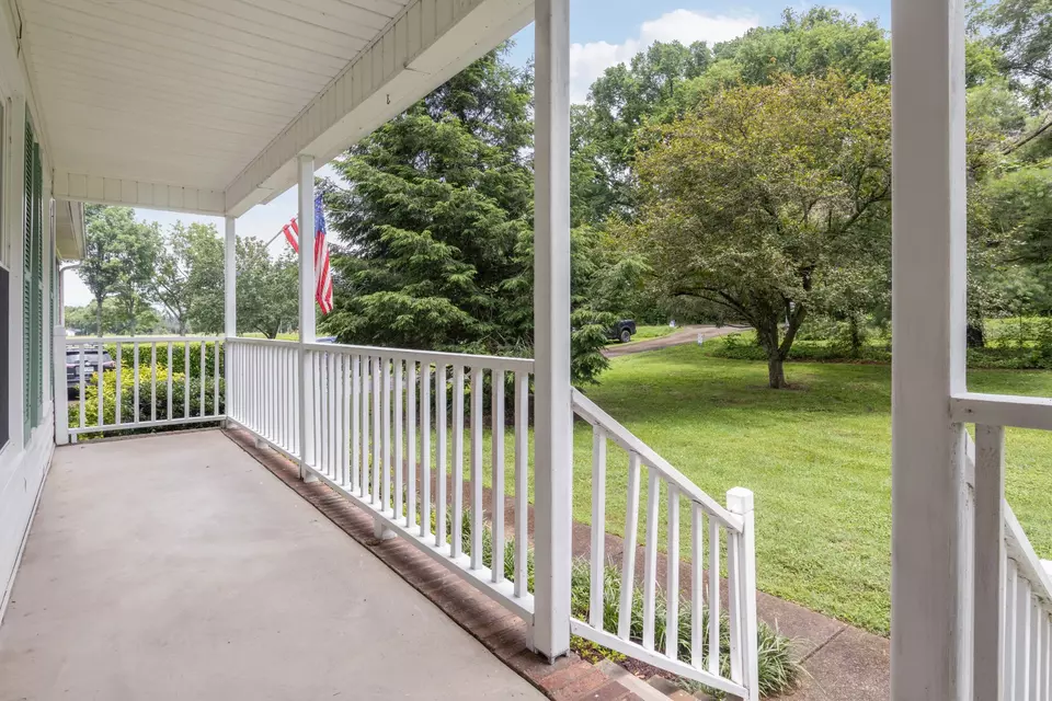 Exterior - 4216 Pulaski Hwy, Culleoka, TN 38451 photo 4 of 15