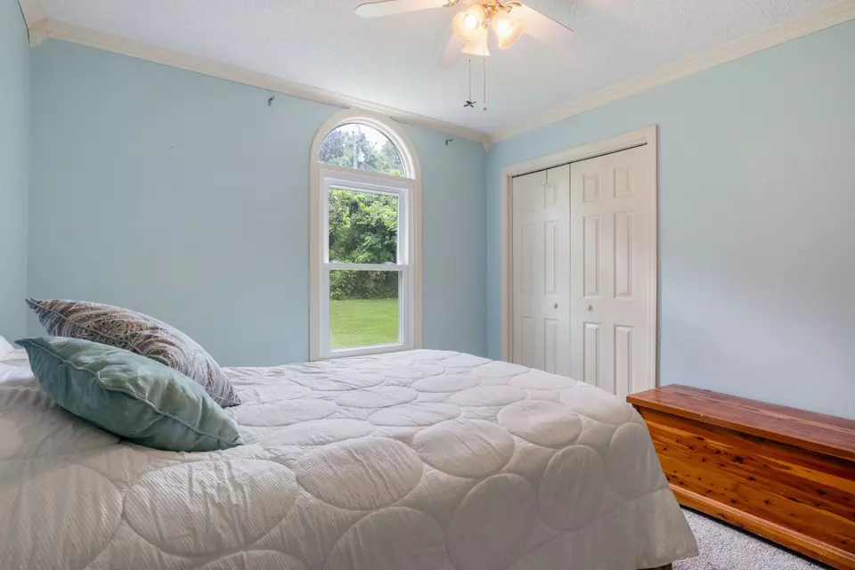 Bedroom - 4216 Pulaski Hwy, Culleoka, TN 38451 photo 6 of 9